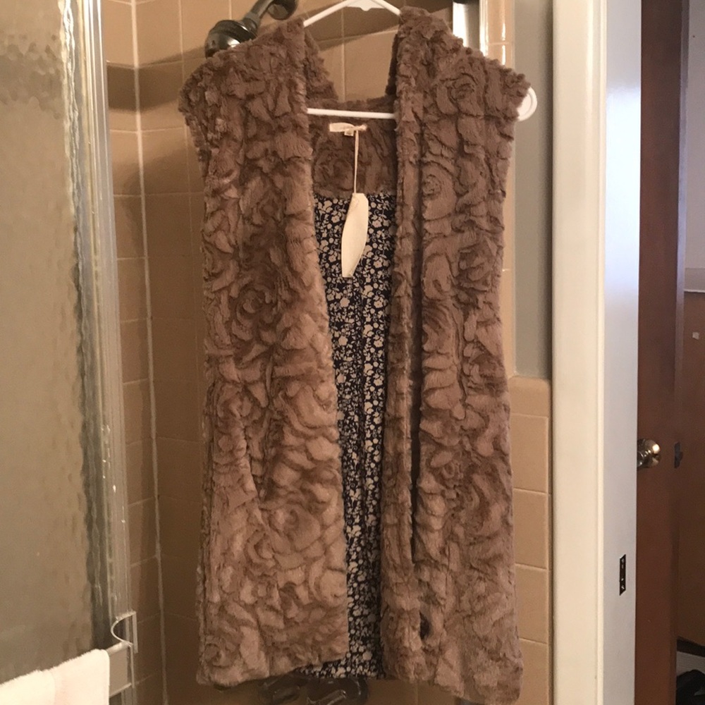 Mystree fur throw on